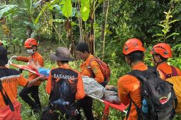 Tim SAR evakuasi lansia hilang di perkebunan Rambunan, Minahasa
