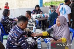 Kodaeral IX Ambon beri layanan kesehatan gratis warga Pulau Seram