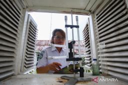 Pergerakan Siklon Tropis Jangmi tingkatkan potensi hujan di Indonesia