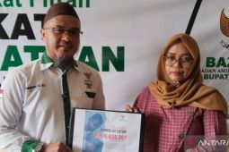 Baznas Belitung salurkan bantuan biaya pengobatan