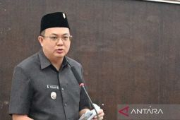 Pemkab Bangka Barat bantu tas dan seragam tekan kasus putus sekolah