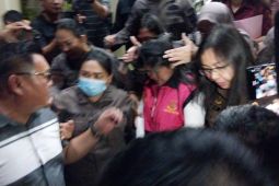 Kejati Sulut tahan Bupati Sitaro pada kasus dana stimulan Gunung Ruang
