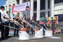 Kejari Ponorogo musnahkan barang bukti dari 44 perkara pidana