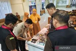 Polhukam kemarin dari dugaan tipikor alkes hingga sabu
