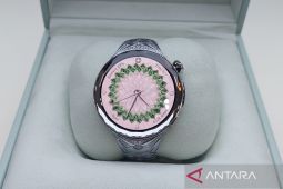 Huawei gandeng Francesca Amfitheatrof garap segmen jam tangan