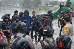 Kapolres: TNI-Polri evakuasi dua korban penembakan KKB di Seradala
