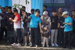 Wako Pontianak mancing bareng ribuan peserta lomba dalam rangka HUT ke-62 Bank Kalbar