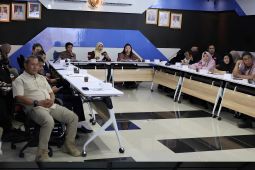 Pemkot Singkawang minta pengunaan tiang bersama atasi kabel semrawut