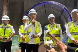 Gibran tinjau progres MRT Fase 2A dan pastikan beroperasi 2027