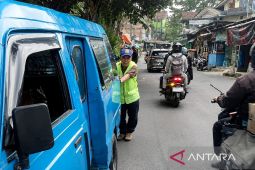 Polres Bogor apresiasi Supeltas bantu evakuasi angkot mogok di Jalur Puncak