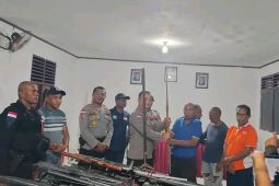 Polisi terima 57 pucuk senjata rakitan sisa konflik antar desa di pulau Adonara