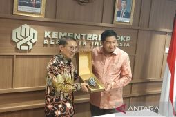 Kementerian PKP-Kemenbud kaji revitalisasi lebih dari 3.500 rumah adat