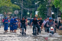 Banjir di pusat kota Barabai HST hambat aktivitas warga