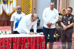 Kejati Papua beri penguatan hukum kepada KPU Papua Tengah