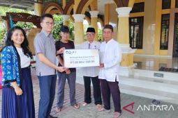 JFX serahkan bantuan pendidikan dan hewan kurban ke Pemprov Babel, PWI dan Masjid di Pangkalpinang