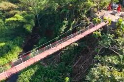 Kodim Rejang Lebong rampungkan pembangunan Jembatan Gantung Garuda
