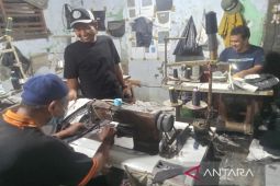 Hanafi pedagang keliling menembus pasar Asia Tenggara