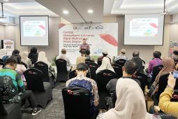 AAUI Banjarmasin dan OJK Kalsel edukasi Guru MGMP tentang asuransi umum