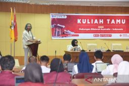 Australian Deputy Ambassador to Indonesia sampaikan kuliah tamu di UNG