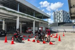 Astra Motor Kalbar bagikan tips aman berkendara selama Juni