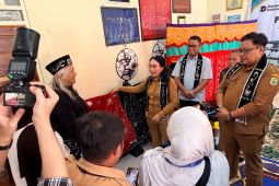 PLN dorong pemberdayaan masyarakat lewat pelestarian Sulam Kalengkang Sanggau