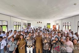 OJK edukasi 372 peserta di Wondama untuk cegah investasi ilegal