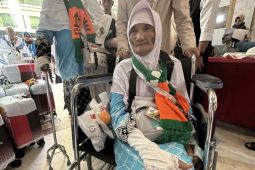 Dari jual bubur, Marsiyah Salim nenek 105 tahun asal Kediri tiba di tanah suci