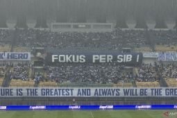 Puluhan Ribu Bobotoh padati GBLA jelang laga penentu juara Persib
