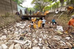 Gerakan bebersih di Tangerang angkut 39,7 ton sampah dari Kali Sabi