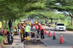 Bupati Majalengka awasi perbaikan Jalan Cigasong-Jatiwangi