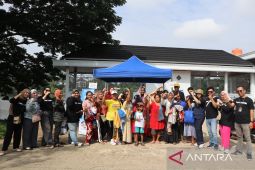 Bukan hanya mengurangi limbah pakaian, RE3 FOR-E PNM turut mengalirkan manfaat bagi usaha nasabah Laundry