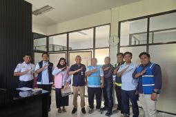 PLN dukung kesiapan operasional Bandara Oesman Sidik melalui pengecekan penambahan daya