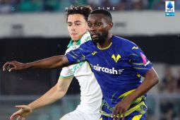 Bungkam Hellas Verona, AS Roma finis zona Liga Champions