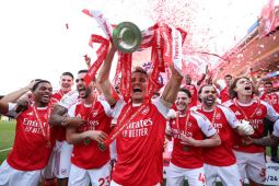 Arsenal tuntaskan Liga Inggris dengan kemenangan 2-1 atas Palace