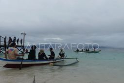 Dispar Maluku bidik investasi wisata melalui Pantai Liang-Namalatu
