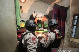 Razia Lapas Kelas IIA Jambi, petugas gabungan sita 15 benda terlarang
