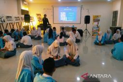 Perpsuda Bangka Barat fasilitasi bedah film bersama pelajar
