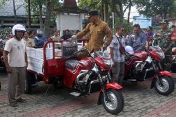 Penyerahan kendaraan operasional KDKMP Tulungagung