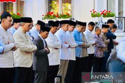 Prabowo shalat Idul Adha bersama diaspora Indonesia di Paris