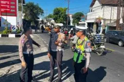 Polres Kediri lakukan pengamanan di area perbaikan Jembatan Kaliombo