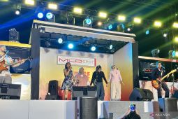 Mocca ajak penonton naik panggung dan menari bersama di Java Jazz 2026