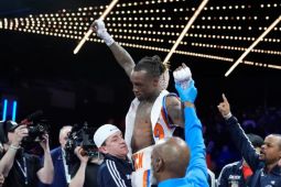 O'Shaquie Foster atasi Ford untuk pertahankan sabuk juara dunia WBC
