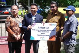 Pemkot Ambon terima bantuan 10 TPS dari BNI untuk pengelolaan sampah