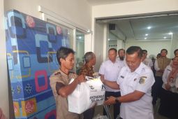 Kemensos salurkan 126 paket bansos untuk Tulungagung