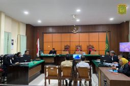 Sidang korupsi hibah Mujahidin ungkap kerugian negara 9,73 miliar