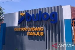 Bulog Cianjur salurkan bantuan pangan untuk 144.568 warga