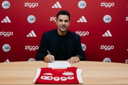 Michel jadi pelatih Ajax