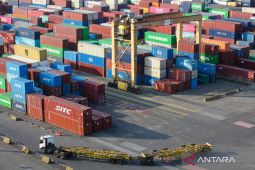 Saatnya Indonesia mengurangi ketergantungan pada dolar