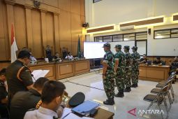 Empat personel TNI penyiram Andrie Yunus dituntut 2,5 tahun penjara