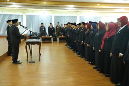 Pemkab HSU lantik puluhan kepala sekolah dan pejabat baru
